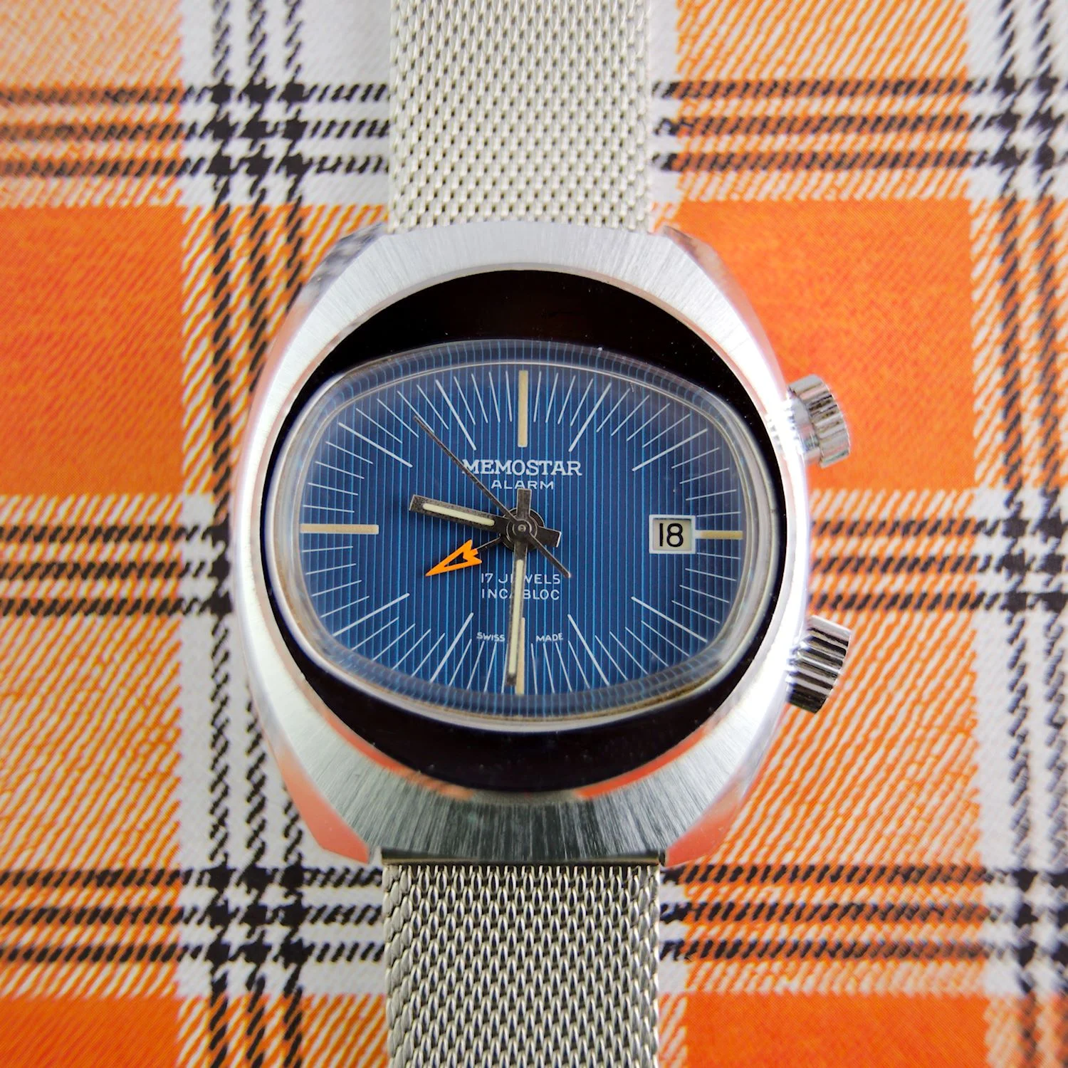 b*e様 MEMOSTAR アラームウォッチ 手巻 腕時計 ビンテージ スイス1 Memostar Alarm c.1970s — Buying On Time Vintage Watches
